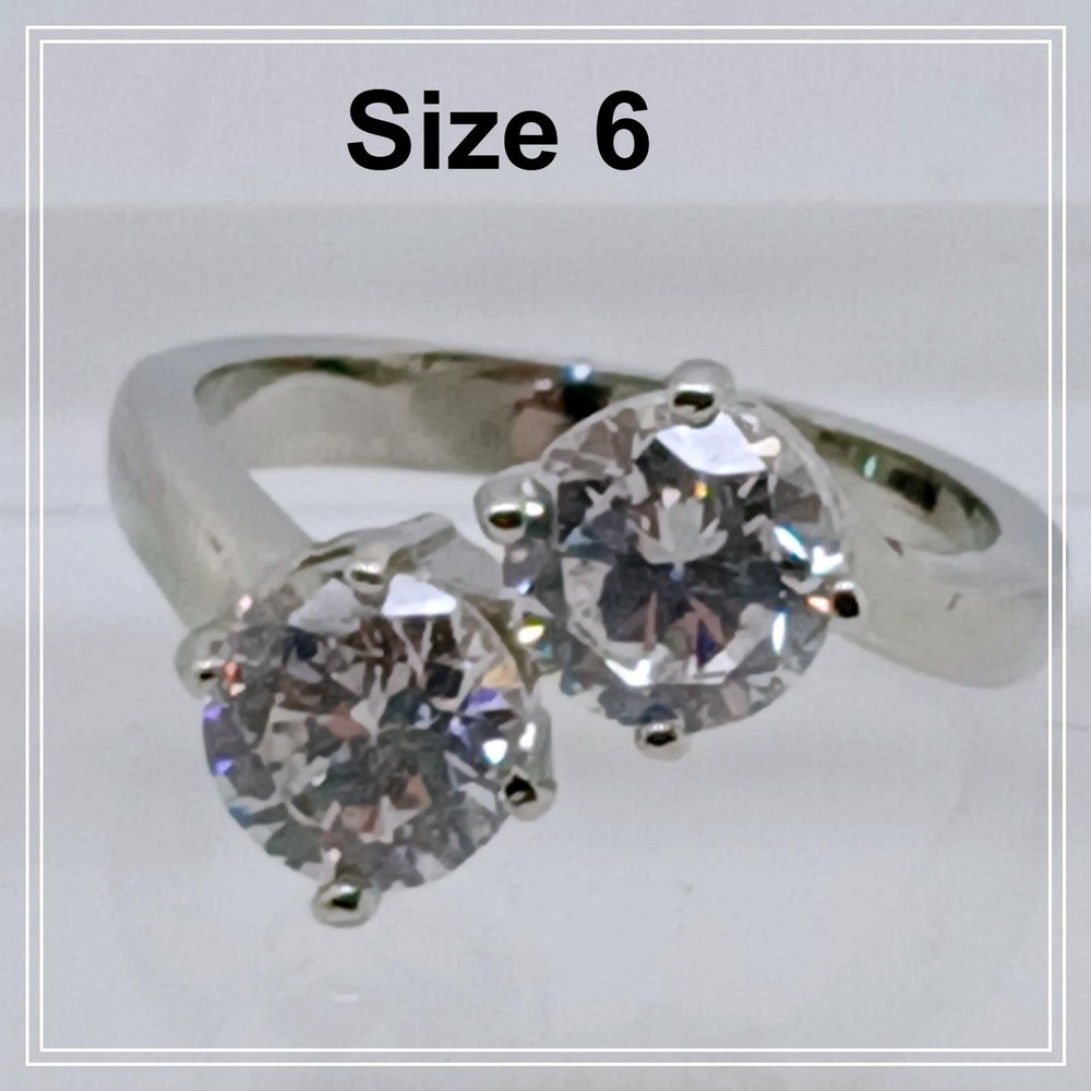Vintage 90s Classic Silver Tone Round CZ Two Stone Toi et Moi Bypass Ring Size 6